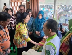 Ketua TP PKK Sulut Tinjau Kerajinan Tenun di Bolmong dan Hadiri Pawai Ogoh-Ogoh