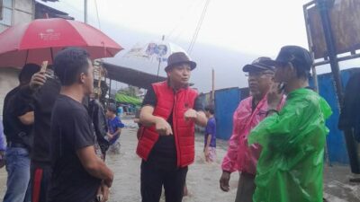 Reza Rumambi Gerak Cepat Bantu Korban Banjir di Manado