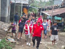 Bupati Minahasa dan Ketua TP PKK Salurkan Bantuan bagi Korban Banjir di Malendeng dan Tikela