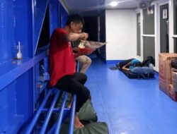 Kesederhanaan Welly Titah Membuat Warga Terpukau, Jadi Sorotan Jelang PSU di Kecamatan Essang