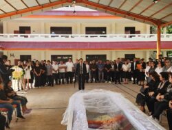 Penghormatan Terakhir untuk Mendiang Ascke Benu di FISIP Unsrat