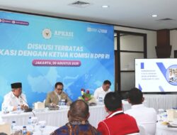 Sekjen APKASI Joune Ganda Moderatori Diskusi Nasional Bersama Ketua Komisi I DPR RI