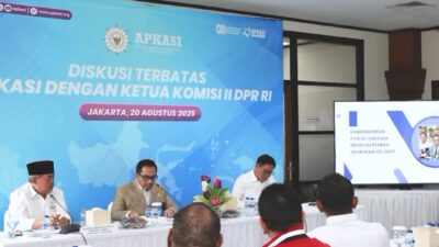 Sekjen APKASI Joune Ganda Moderatori Diskusi Nasional Bersama Ketua Komisi I DPR RI