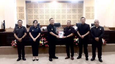 Walikota Senduk Sampaikan Ranperda RPJMD 2025–2029 dan Tanggapan atas Pemandangan Umum Fraksi