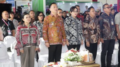 Walikota Tomohon Resmi Buka TIFF 2025, Tampilkan Pesona Bunga di Panggung Dunia