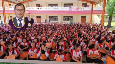 Dekan Liando Berbagi 6 Langkah Jadi Pemimpin di Hadapan Mahasiswa Baru Fisip Unsrat