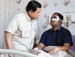 Presiden Prabowo Jenguk Korban Demo Anarkistis di RS Polri