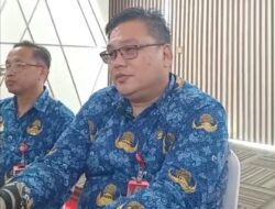 Sopir Mikrolet Gelar Aksi Damai di Depan Kantor Wali Kota Manado, Sampaikan Aspirasi Terkait Operasional Bus BTS