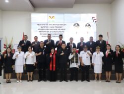 Bupati Ronald Kandoli Lantik Pejabat Administrator dan Pengawas Pemkab Minahasa Tenggara