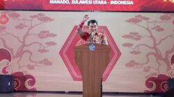 Lindungi Anak dari Dampak Digital, Gubernur Yulius Selvanus Batasi Penggunaan HP di Sekolah