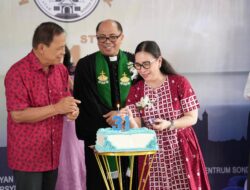 Wabup Vanda Sarundajang Ajak Jemaat GMIM Efrata Sentrum Sonder Perkuat Iman, Persatuan, dan Kepedulian Lingkungan di HUT ke-31