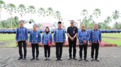 Wabup Fredy Tuda Serahkan SK Pensiun kepada Dua ASN Purna Bakti di Kabupaten Minahasa Tenggara