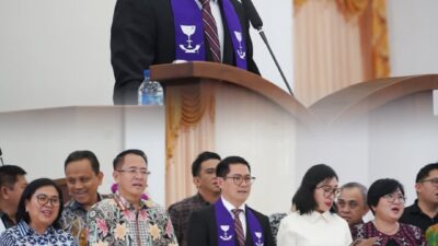 Bupati Joune Ganda Lanjutkan Pelayanan, Letakkan Batu Pertama Aula GMIM Eben Haezer Suwaan