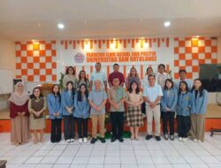 Dekan Ferry Daud Liando Lepas Mahasiswa FISIP Unsrat ke Wuhu Vocational Technical University China