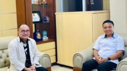 Diskusi Kebangsaan di Kejati Sulut, Firman Jaya Daeli Bertemu Jacob Hendrik Pattipeilohy