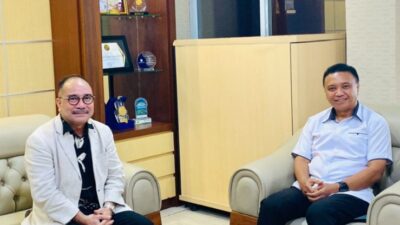 Diskusi Kebangsaan di Kejati Sulut, Firman Jaya Daeli Bertemu Jacob Hendrik Pattipeilohy