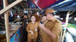 Bupati dan Wakil Bupati Minahasa Sidak Pasar Jelang Idul Fitri, Pastikan Harga dan Stok Bapok Terkendali