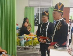 Ferdinand Mono Turang dan Forkopimda Jenguk Siswa Korban Dugaan Keracunan Makanan di RSUD Anugerah