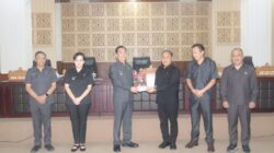 Wali Kota Caroll J. A. Senduk Sampaikan LKPJ 2025 dan Ranperda “Tomohon Kota Bunga” di Paripurna DPRD