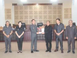 Wali Kota Caroll J. A. Senduk Sampaikan LKPJ 2025 dan Ranperda “Tomohon Kota Bunga” di Paripurna DPRD
