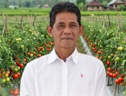 Kecintaan Warga Antar Sammy Oping Kembali Pimpin Touure Dua