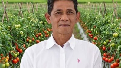 Kecintaan Warga Antar Sammy Oping Kembali Pimpin Touure Dua