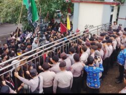 Sekwan Silangen Turun Langsung Terima Massa Aksi, Kedepankan Dialog dan Penyaluran Aspirasi