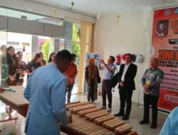 Tak Sekadar Visitasi, Tim Asesor Akreditasi Nikmati Sambutan Kolintang di FISIP Unsrat