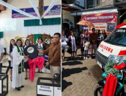 Wujud Kasih dan Kepedulian, Nafry Mandang Serahkan Ambulans dan Sepeda Motor untuk Pelayanan Gereja dan Masyarakat