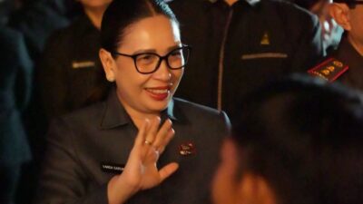 Semarak HUT ke-81 RI, Wabup Vanda Sarundajang Ikuti Taptu dan Pawai Obor di Minahasa