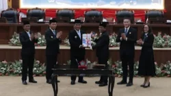 Pemprov Sulut dan DPRD Teken KUA-PPAS 2027, Yulius: Ruang Fiskal Boleh Sempit, Inovasi Tak Boleh Berhenti