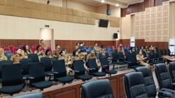 Ibadah Sekretariat DPRD Tomohon, Erny Palandi Ajak Pelayan Publik Bertindak dengan Seksama